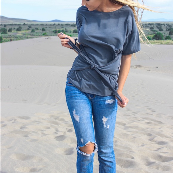 Soft front tie gray T-shirt - Picture 2 of 6